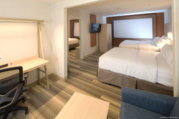 Holiday Inn Express & Suites LA PORTE (La Porte)